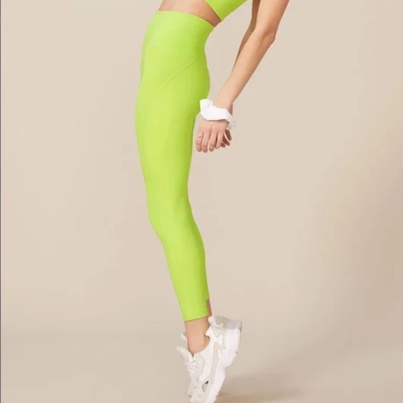 GIRLFRIEND COLLECTIVE Neon Green 3/4 Yoga Leggings - Picture 3 of 7